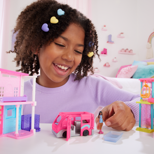 Barbie  Mini Barbieland  Coffret  Autocaravane de Rêve, Poupée