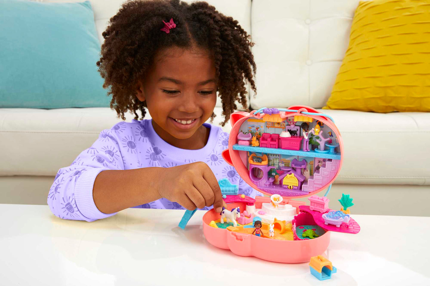 Polly Pocket Starring Shani Cuddly Cat Purse Compact